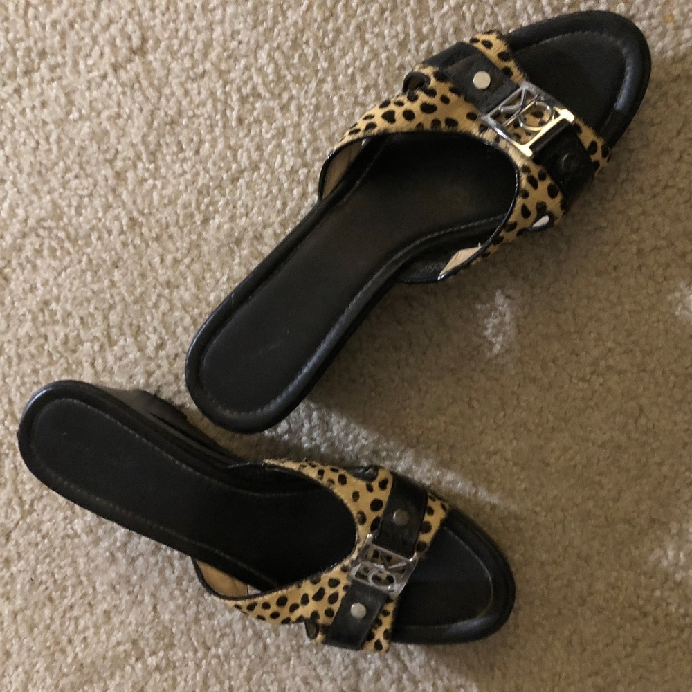 Woman shoes